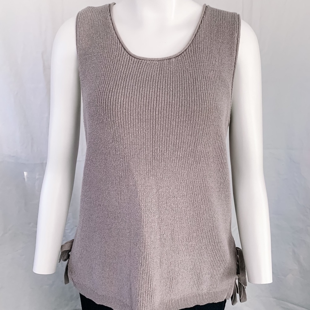 🦩2/$25 Time and Tru / Knit Vest Top - Size M